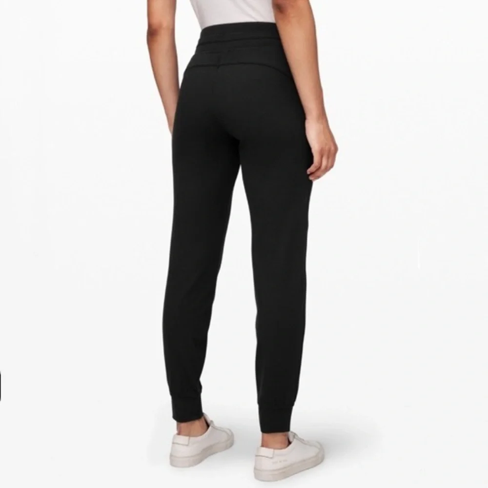 Lululemon Ready to Rulu Jogger
